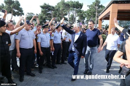 Tarix yazanlar Bakıda - "Qarabağ" qayıtdı - FOTOLAR