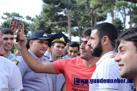 Tarix yazanlar Bakıda - "Qarabağ" qayıtdı - FOTOLAR