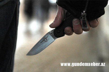 Bakıda qardaş bacısını döyüb, bıçaqladı