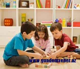 Azyaşlılar üçün hazırlanan məntiq kitabında BİABIRÇILIQ - "Onlar sevişirlər"