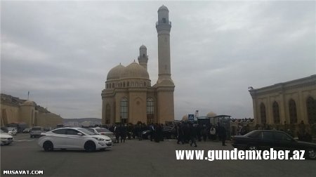 Aşura günü Bibi-Heybət məscidində izdiham yaşandı - VİDEO - FOTOLAR