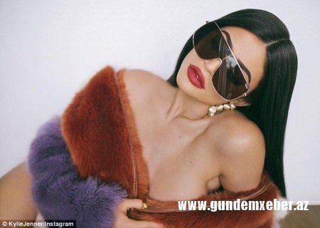 5 aylıq hamilə model qarnı ilə təəccübləndirdi - fotolar