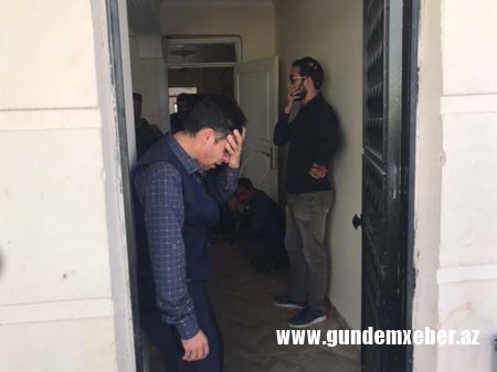 Nişanlısı zənginə cavab verməyincə evlərinə getdi: gördüyündən şok oldu