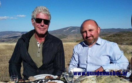 "CNN"-nin aparıcısı Qarabağda veriliş çəkir