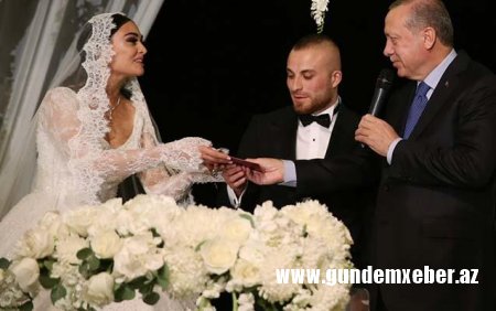 Məşhur futbolçu ilə aktrisa evləndi - Ərdoğan nikah şahidləri oldu - FOTO