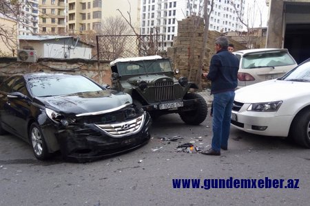 Bakıda səfirliyin işçisi yüksək vəzifəli şəxsin maşınını vurub qaçdı - FOTO