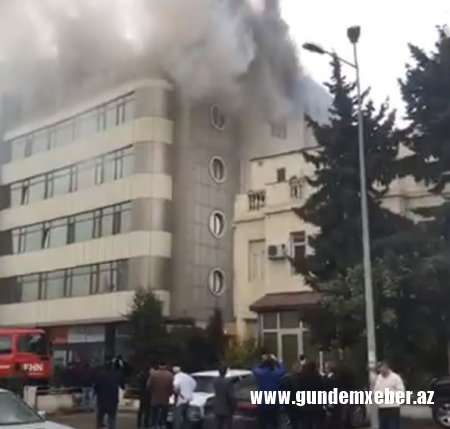 Bakıda biznes mərkəzində baş verən yanğın söndürülüb, 40 nəfər təxliyyə olunub - YENİLƏNİB 