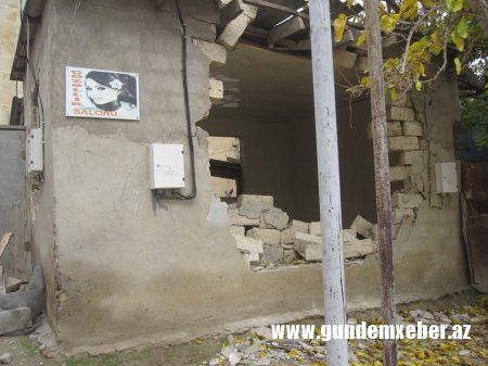 "Qaçqınkom”un məsuliyyətsizliyi 10 ailəni küçədə gecələməyə məcbur edib — Cənnət görmək istəyənlərin cəhənnəm əzabı (FOTOLAR)