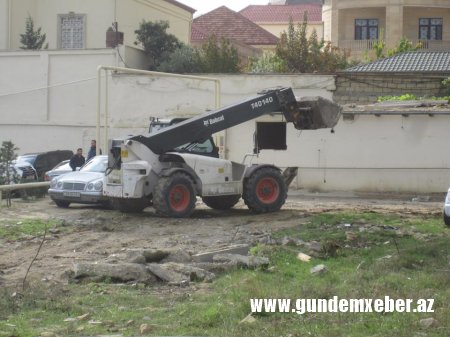 "Qaçqınkom”un məsuliyyətsizliyi 10 ailəni küçədə gecələməyə məcbur edib — Cənnət görmək istəyənlərin cəhənnəm əzabı (FOTOLAR)