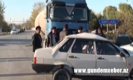 Kürdəmir və Yevlaxda ağır qəza: 1 ölü, 5 yaralı — VİDEO