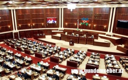 “Silahlı Qüvvələr haqqında” qanun layihəsi qəbul olundu