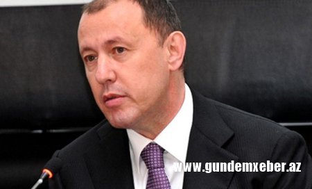 Tualet növbəsində durur - Cahangir Hacıyevin türmə həyatı