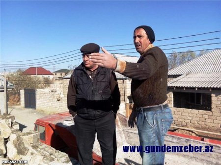 Sabunçu rayon İcra Hakimiyyətinin Basqınla ev dağıdıb, pul tələb edən icra nümayəndələri, ağlayan qadınlar və uşaqlar… - REPORTAJ, VİDEO, FOTOLAR