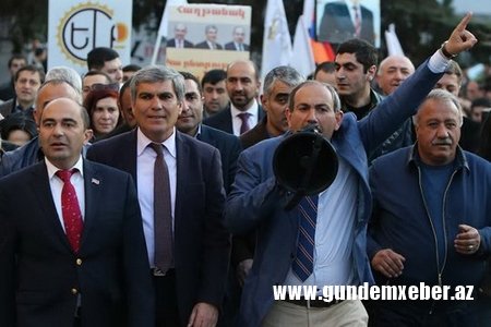 Ermənistanda bahalaşma və vergi əleyhnə etirazlar başlayır