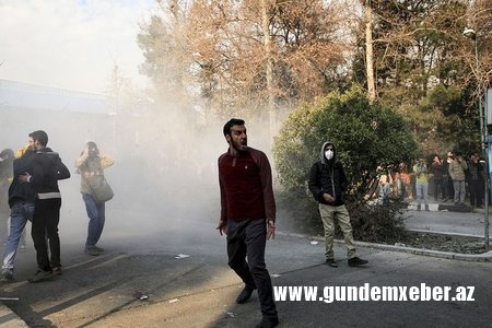 İran hakimiyyəti aksiyalar zamanı 25 nəfərin öldüyünü açıqlayıb