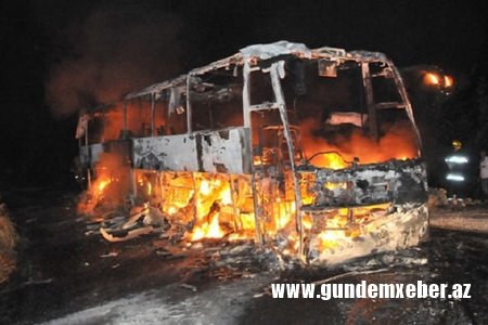 Qazaxıstanda dəhşətli hadisə: 52 nəfər avtobusda yanaraq öldü - VİDEO