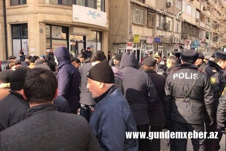 Köhnə Yasamalın köhnə dərdi - sazaq gündə sızqa qaz; sakinlər aksiya keçirdi (FOTOLAR)