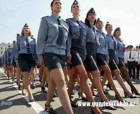 Gözəllikləri ilə nəfəs kəsən rus qadın polisləri - FOTOLAR