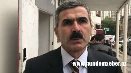 Oktay Gülalıyev ümumvətəndaş pasportu alıb