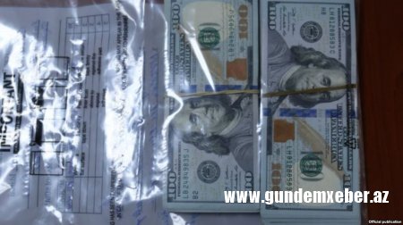 Gömrükçülər hava limanında 36 min dollar götürüb