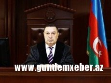 Evinə girən oğrunu tutub polisə verdi, indi özünü həbs edirlər