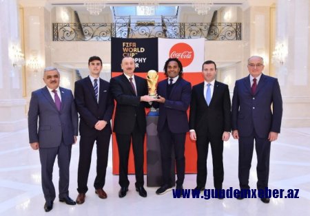 Dünya çempionatının kuboku İlham Əliyevə təqdim edildi — FOTO / YENİLƏNİB