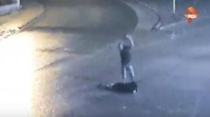 Qızı maşından düşürtdü və yolun ortasında... - DƏHŞƏTLİ GÖRÜNTÜLƏR (18+)