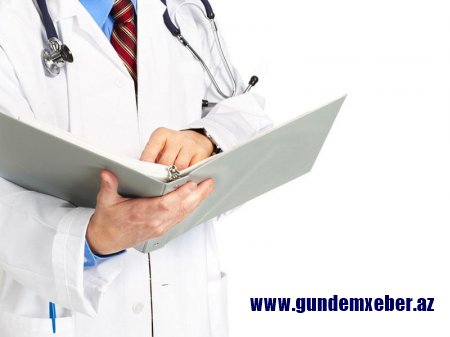 Uşağını 40 dərəcə qızdırma ilə xəstəxanaya gətirən jurnalisti tanınmış həkim qəbul etmədi: "50 manat ödə, sonra gəl"