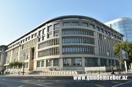 Bakıda məşhur məktəbin direktoruna TÖHMƏT VERİLDİ
