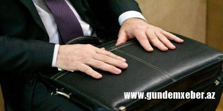 Bəyənmədiyi insanlara “gülənçi” damğası vuran nüfuzlu şəxs kimdir?