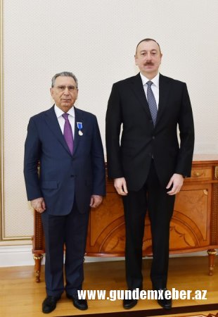Prezident İlham Əliyev Ramiz Mehdiyevi qəbul etdi (FOTO)