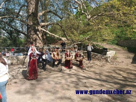Ermənistanın işğalçılıq siyasətində, abidələri məhv etməyin svil yolu