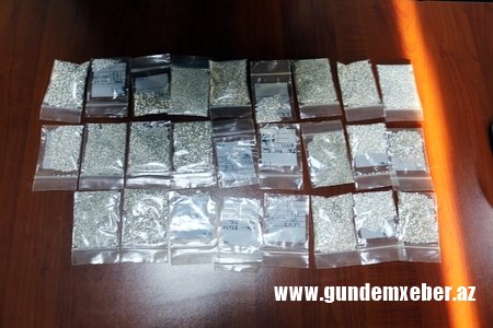 Azərbaycana 400 qrama yaxın brilyant qaşın qanunsuz gətirilməsinin qarşısı alınıb