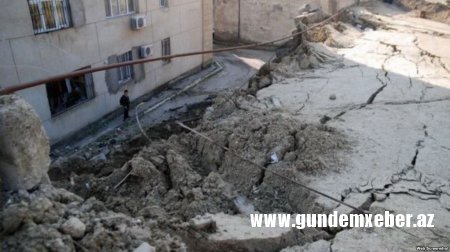 Bayılda 16 mərtəbəli yaşayış binasına bitişik köməkçi binada çökmə başlayıb