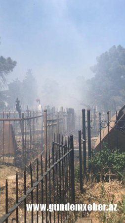 SON DƏQİQƏ: Bakıda qəbiristanlıq yanır – Fotolar