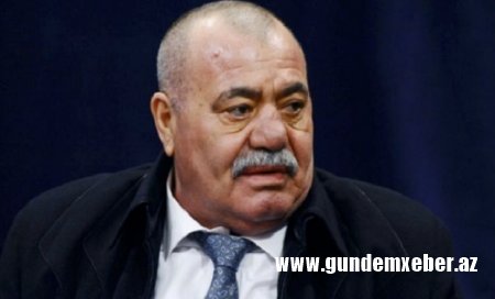 Ermənistanda növbəti qalmaqal — Əskərlərin yeməyi generalın heyvanlarına verilib