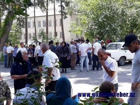 İcra başçısı xalqı tarlalarda zəhərləyir və pambıqla baş kəsir... - FOTO/VİDEO