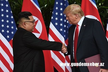 Tramp Kim Çen Inı “dahi şəxsiyyət” adlandırıb