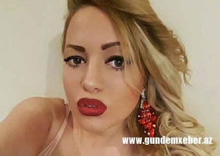 Müğənni ölmüş atası ilə selfi etdi - FOTO