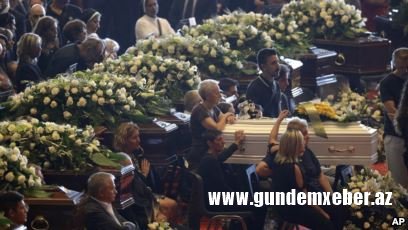İtaliyada körpünün dağılması səbəbi ilə ölənlərin sayı 43-ə çatıb