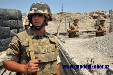 Ermənistanda böhran: Hərbçilərin maaşları kəsildi
