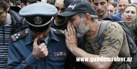Erməni polislər cəbhədə: Paşinyan va-banka gedir
