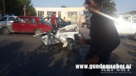 BƏRDƏDƏ BAŞ VERƏN ZƏNCİRVARİ YOL QƏZASINDA 3 NƏFƏR XƏSARƏT ALIB - FOTO