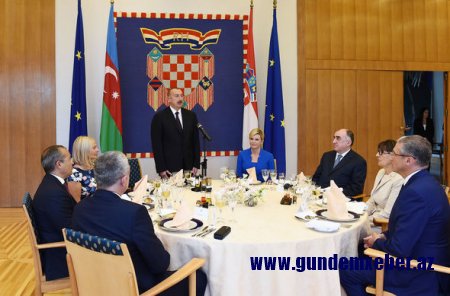 Prezident İlham Əliyev xorvatiyalı həmkarını Azərbaycana səfərə dəvət edib