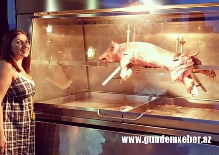 Cavid Qurbanovun Mətbuat Katibindən gözlənilməz paylaşım-Sevinc Qədirovanın "donuz əti keyfi"-Fotofakt 