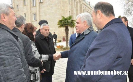 Sabiq nazirin kəndi XIX-cu əsrə qayıdıb – QARANLIĞA QƏRQ OLAN AİLƏ (FOTOLAR)