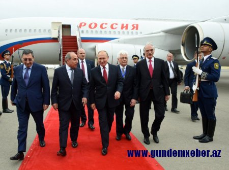 Putin Azərbaycana gəldi - Yaqub Eyyubovla Xələf Xələfov aeroportda qarşıladı + FOTO