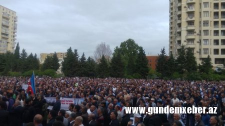 Bakıda "Qarabağa Azadlıq" tələbiylə mitinq keçirilir - YENİLƏNİR (FOTOLAR)