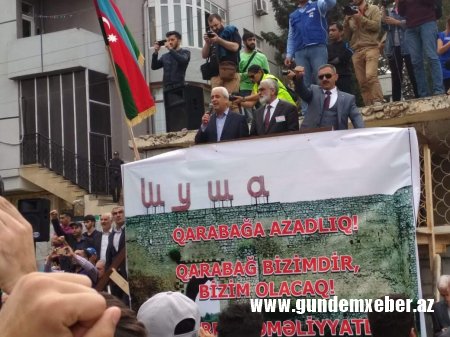 Bakıda Qarabağla bağlı mitinq keçirilib - FOTOLAR