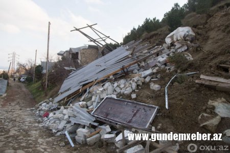 Sürüşmə zonasında 11 evin qazı kəsildi